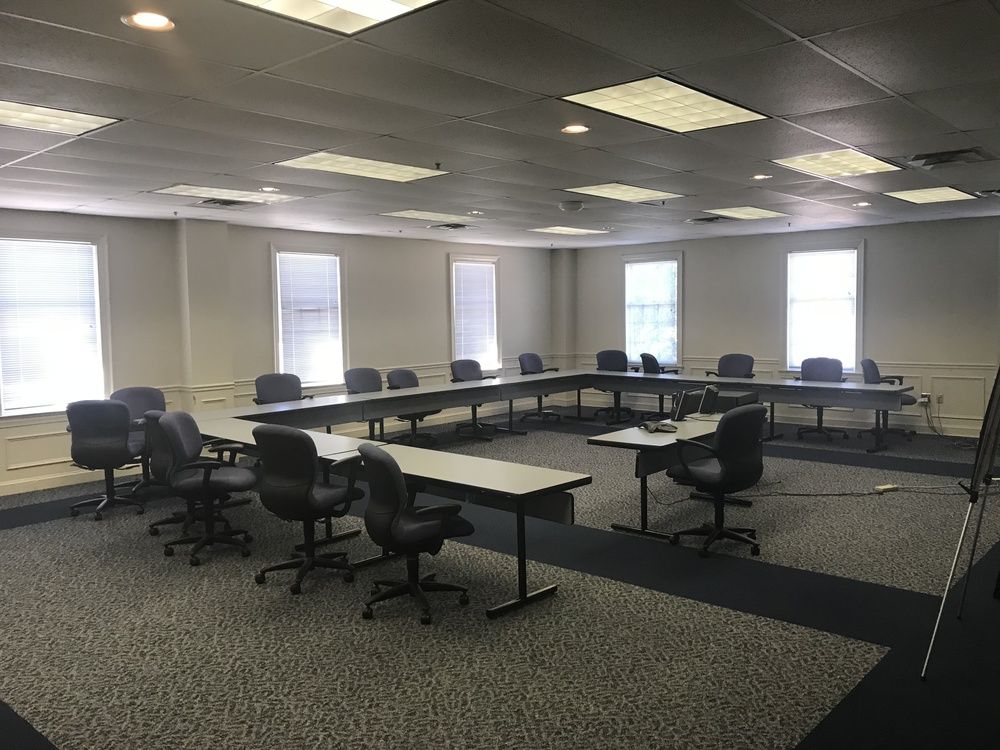 PRIME OFFICE SPACE FOR LEASE-MARIETTA, GA: 1900 Leland Dr SE, Marietta, GA 30067